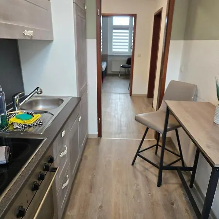 5 Personen, Naehe Bahnhof, Wlan,balkon 아파트