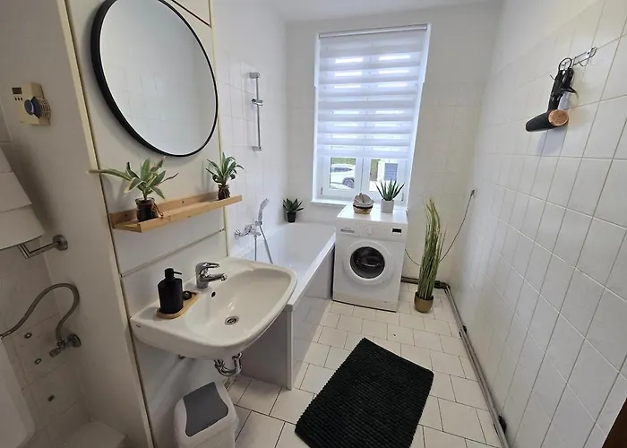 Apartment 5 Personen, Nähe Bahnhof, Wlan,balkon Halberstadt