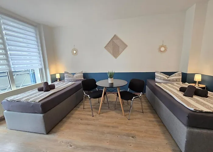 5 Personen, Nähe Bahnhof, Wlan,balkon Halberstadt